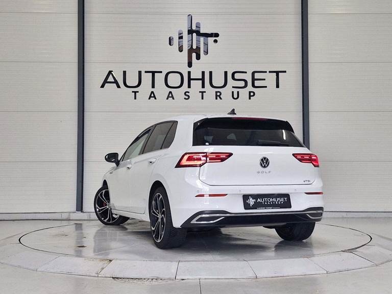 VW Golf VIII 1,5 eTSi 150 Style DSG