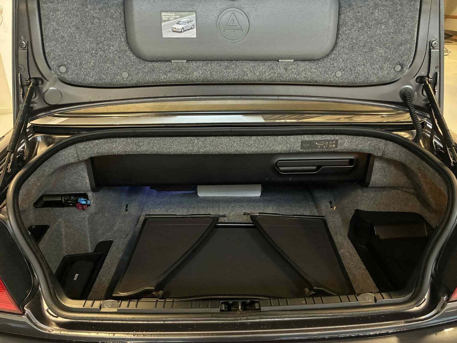 Grå BMW M3 fra 2003