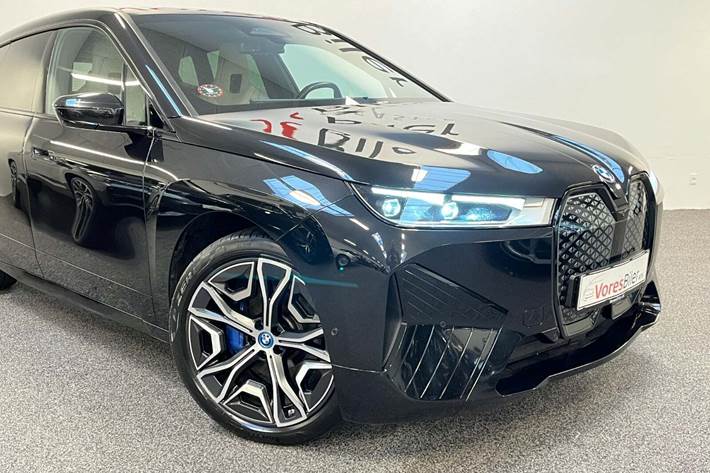 Sort BMW iX fra 2023