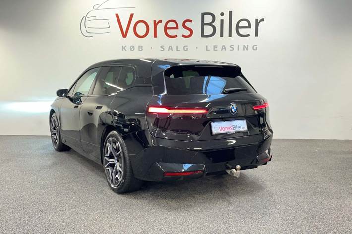 Sort BMW iX fra 2023