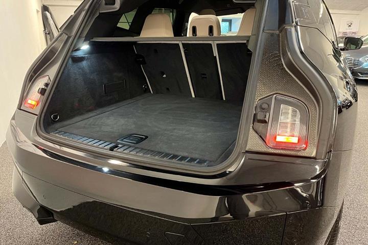 Sort BMW iX fra 2023
