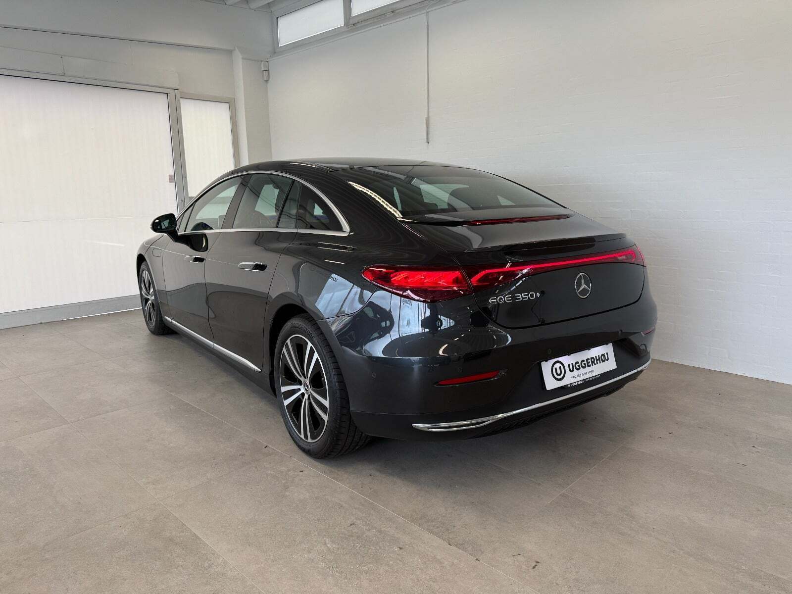 Mercedes EQE350+ Electric Art