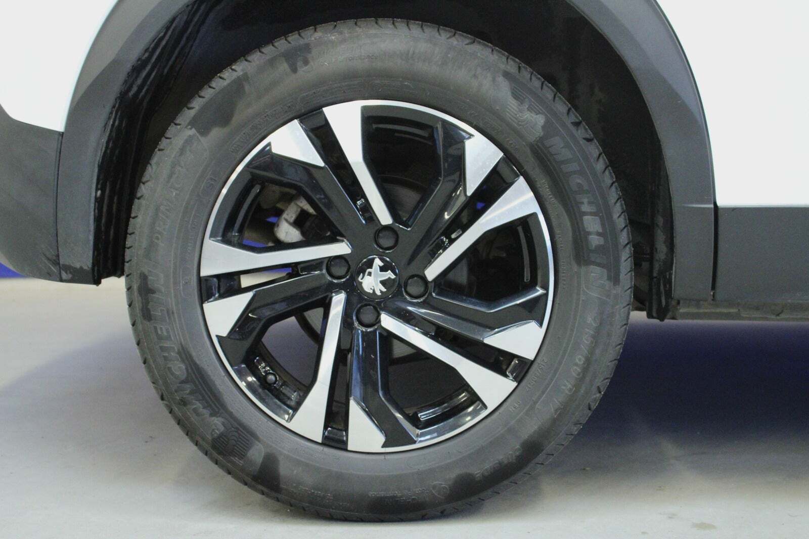 Hvid Peugeot 2008 fra 2021