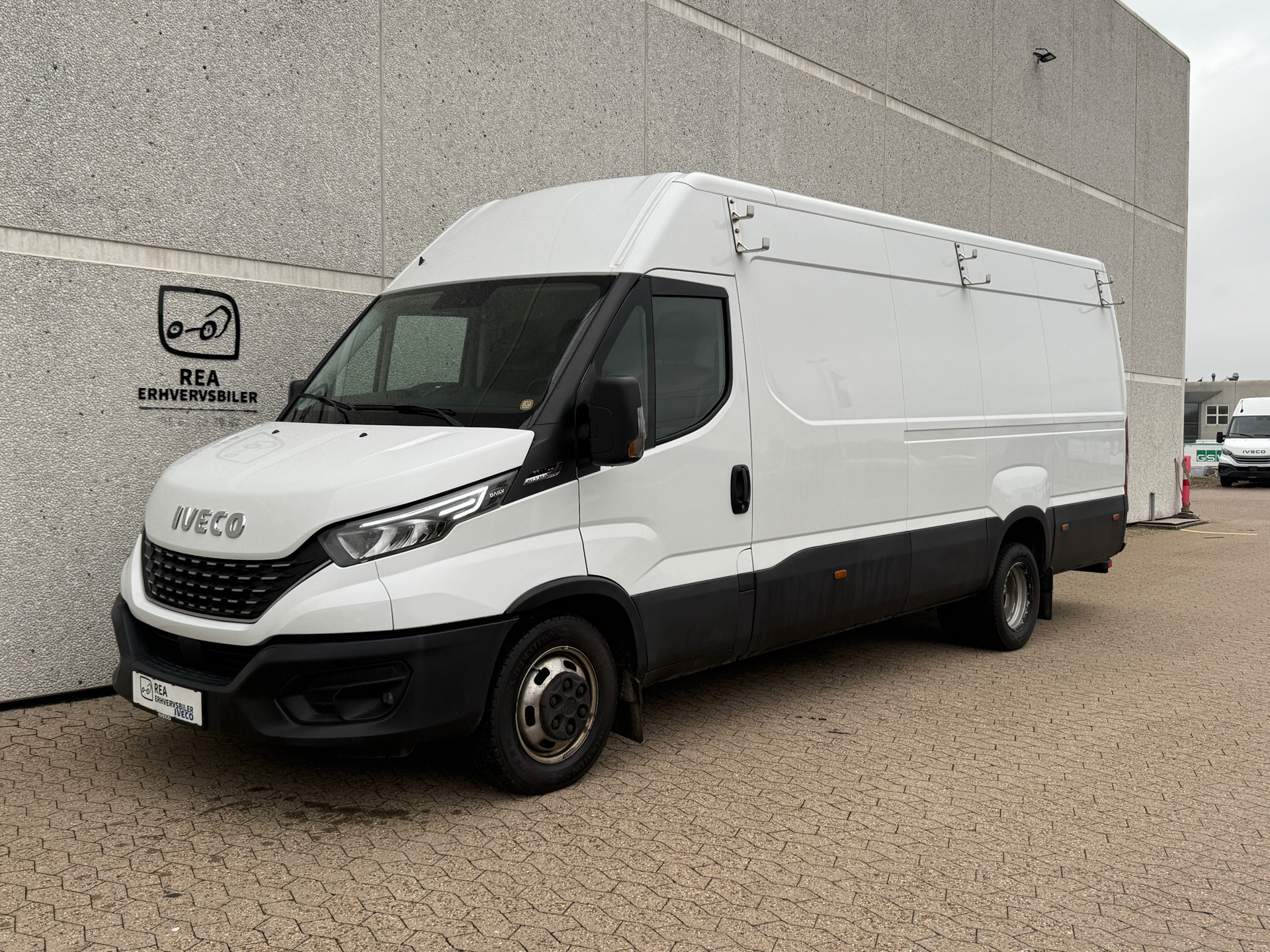 Iveco Daily 3,0 35C18 16m3 D Hi-Matic 180HK Van 8g Aut.