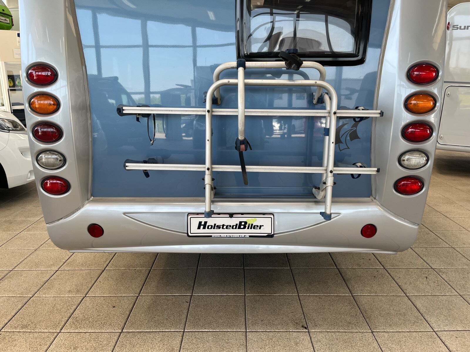 Blå Ford Hobby fra 2007 set udefra