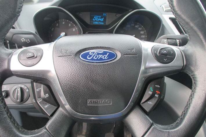Grå Ford C-MAX fra 2011