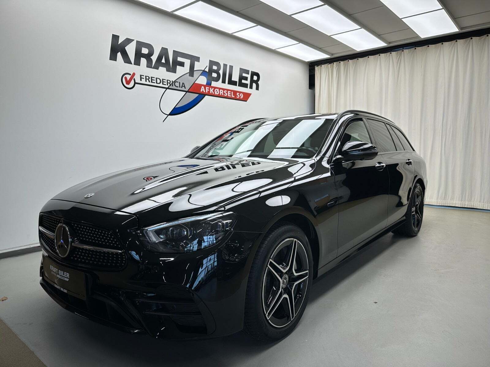 Mercedes E300 de 2,0 AMG Line stc. aut.