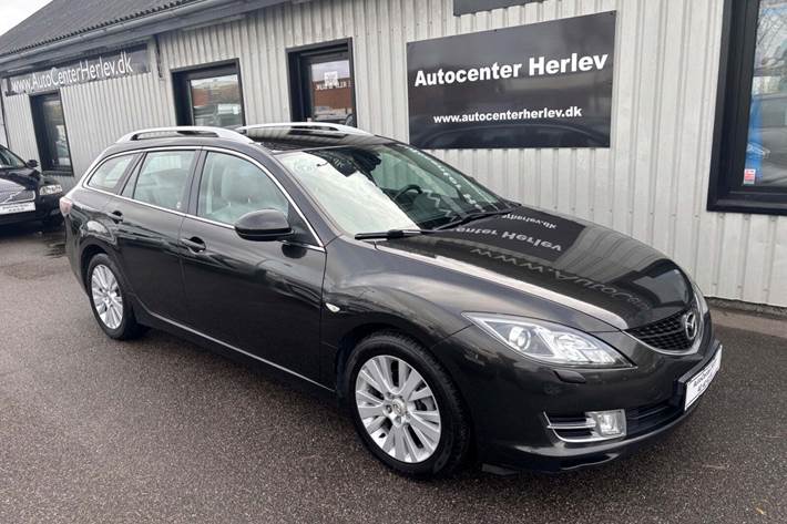 Brun Mazda 6 fra 2009 set udefra