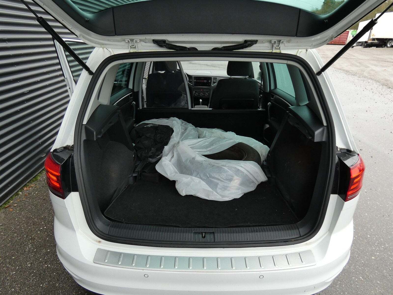 Hvid VW Golf Sportsvan fra 2019