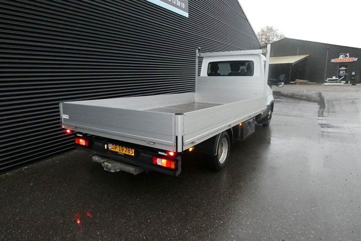 Hvid Iveco Daily fra 2022