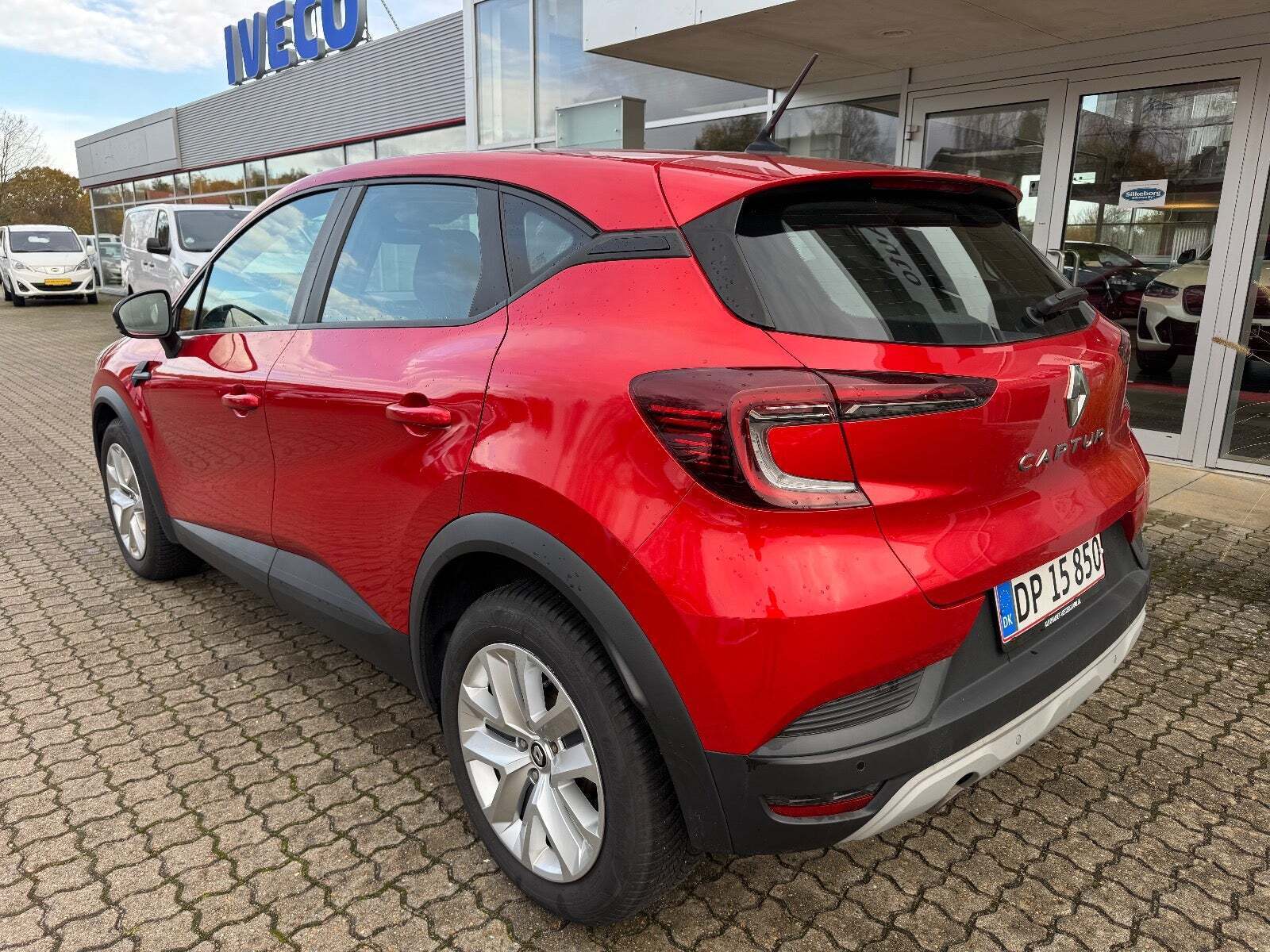 Rød Renault Captur fra 2021