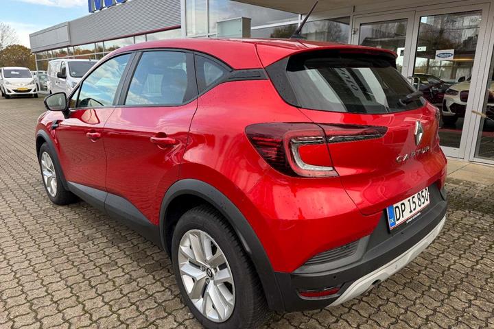 Rød Renault Captur fra 2021