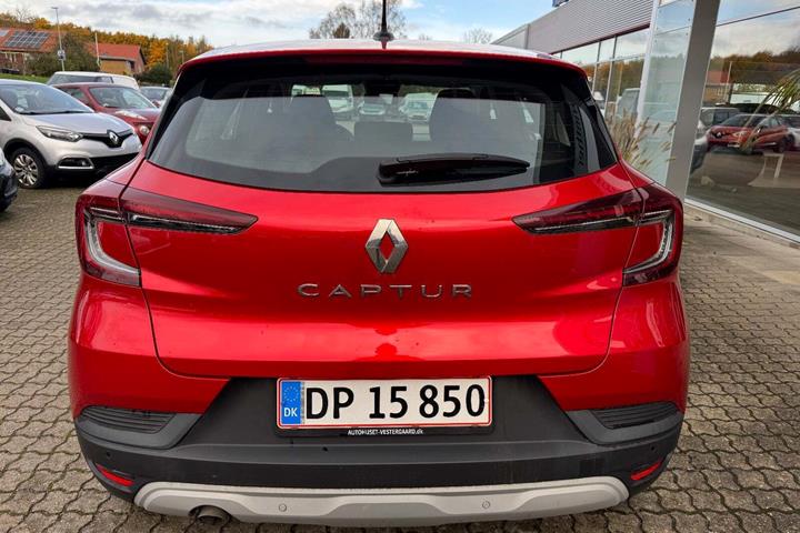 Rød Renault Captur fra 2021