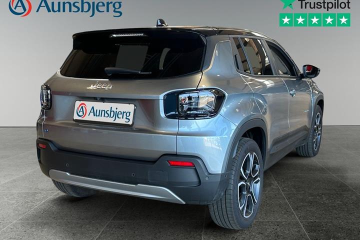 Grå Jeep Avenger fra 2023