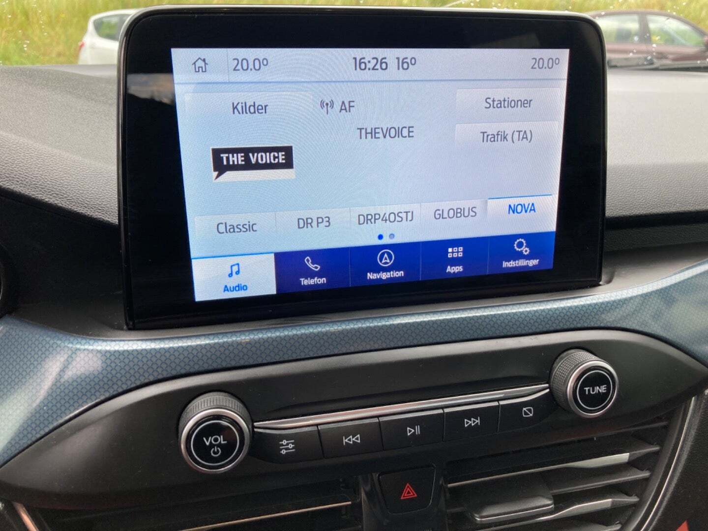 Beige Ford Focus fra 2020