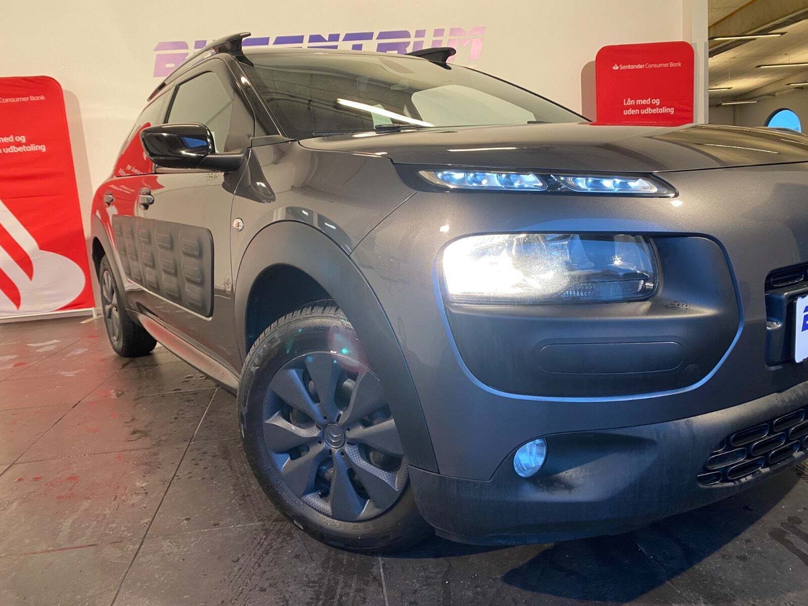 Sort Citroën C4 Cactus fra 2017