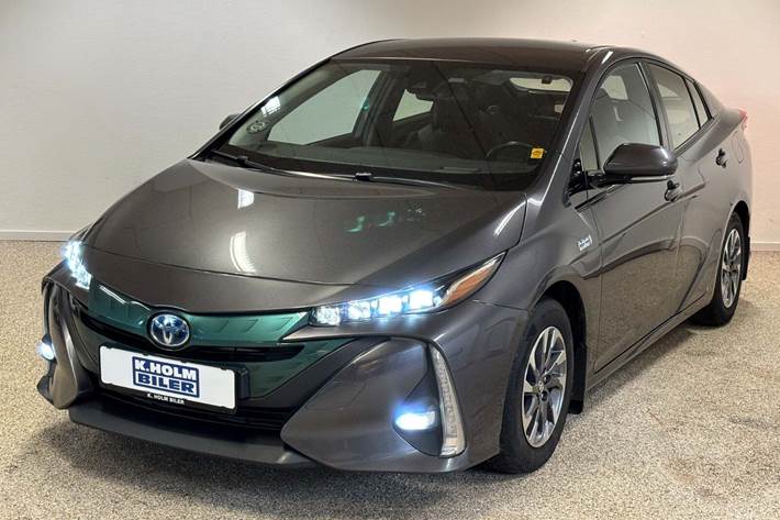 Grå Toyota Prius fra 2018 set udefra