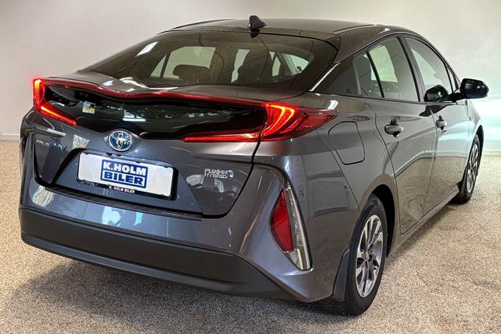 Grå Toyota Prius fra 2018