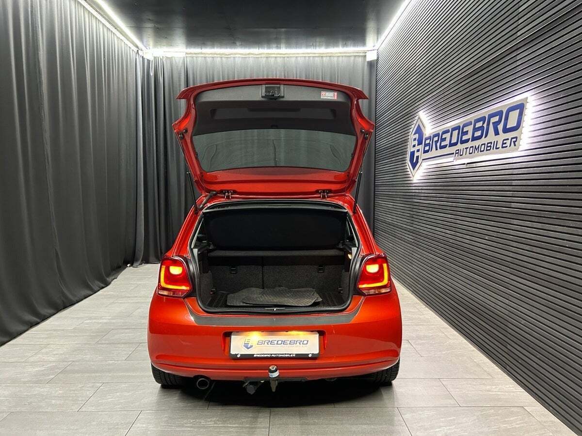 Orange VW Polo fra 2014