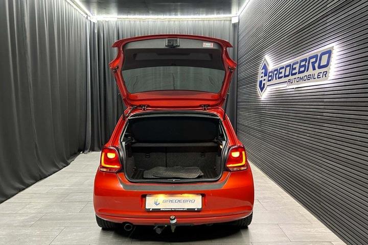 Orange VW Polo fra 2014