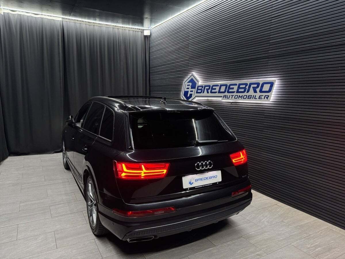 Audi Q7 3,0 TDi 272 S-line quattro Tiptr. 7prs