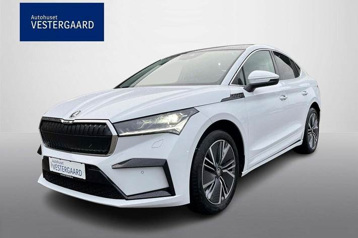 Hvid Skoda Enyaq fra 2025 set udefra