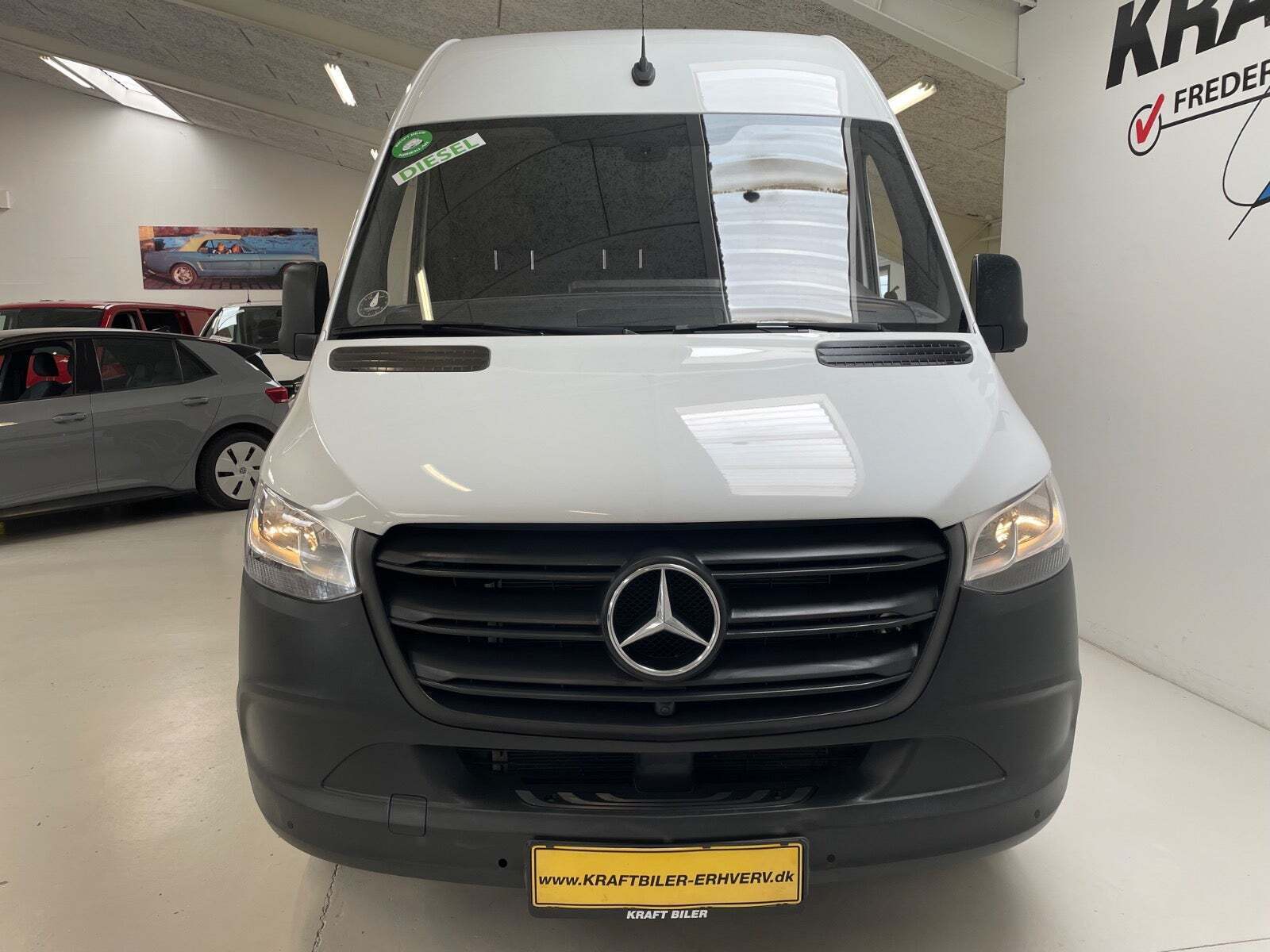 Hvid Mercedes Sprinter 317 fra 2021