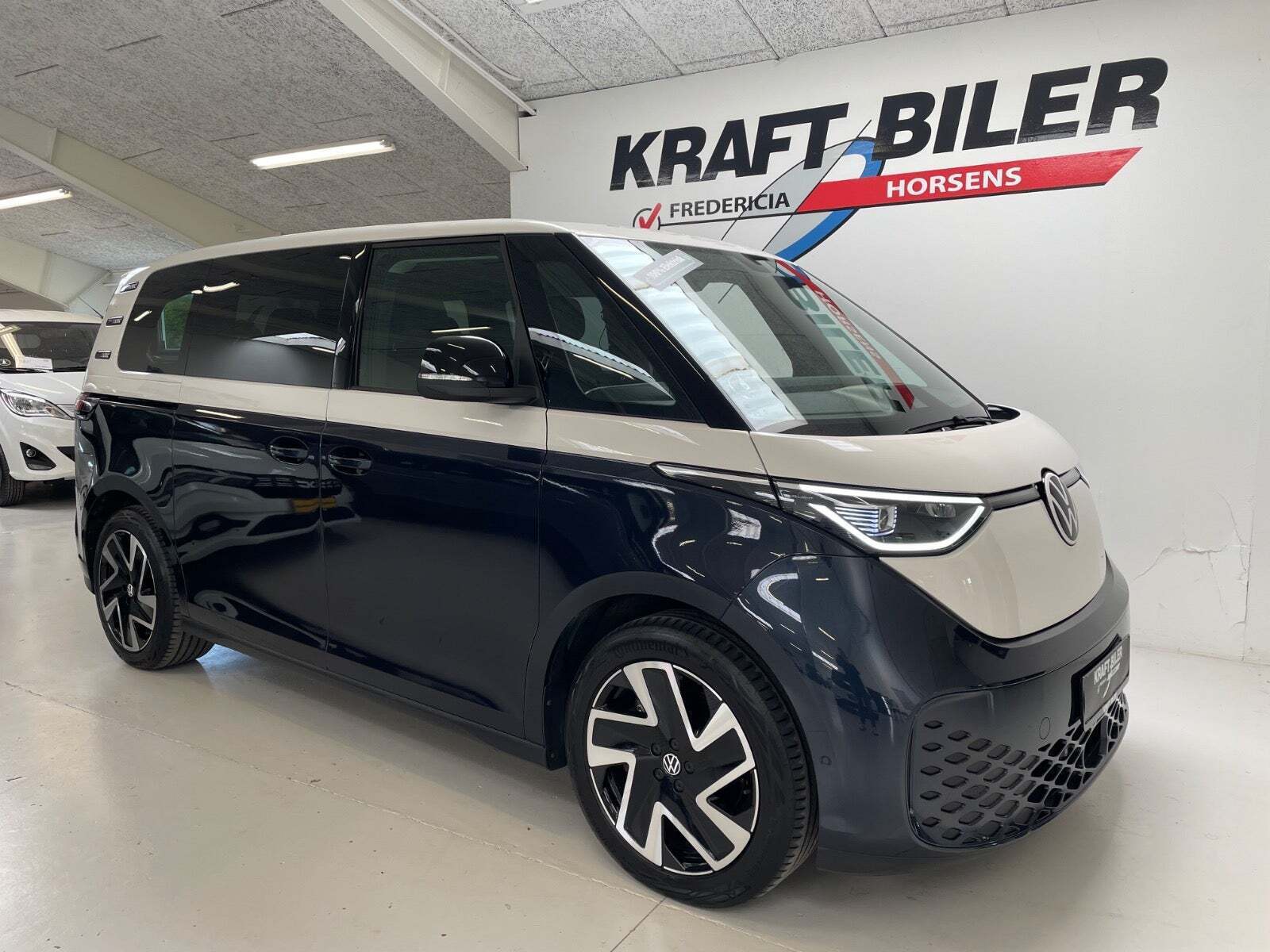 VW ID.Buzz 77 Pro SWB