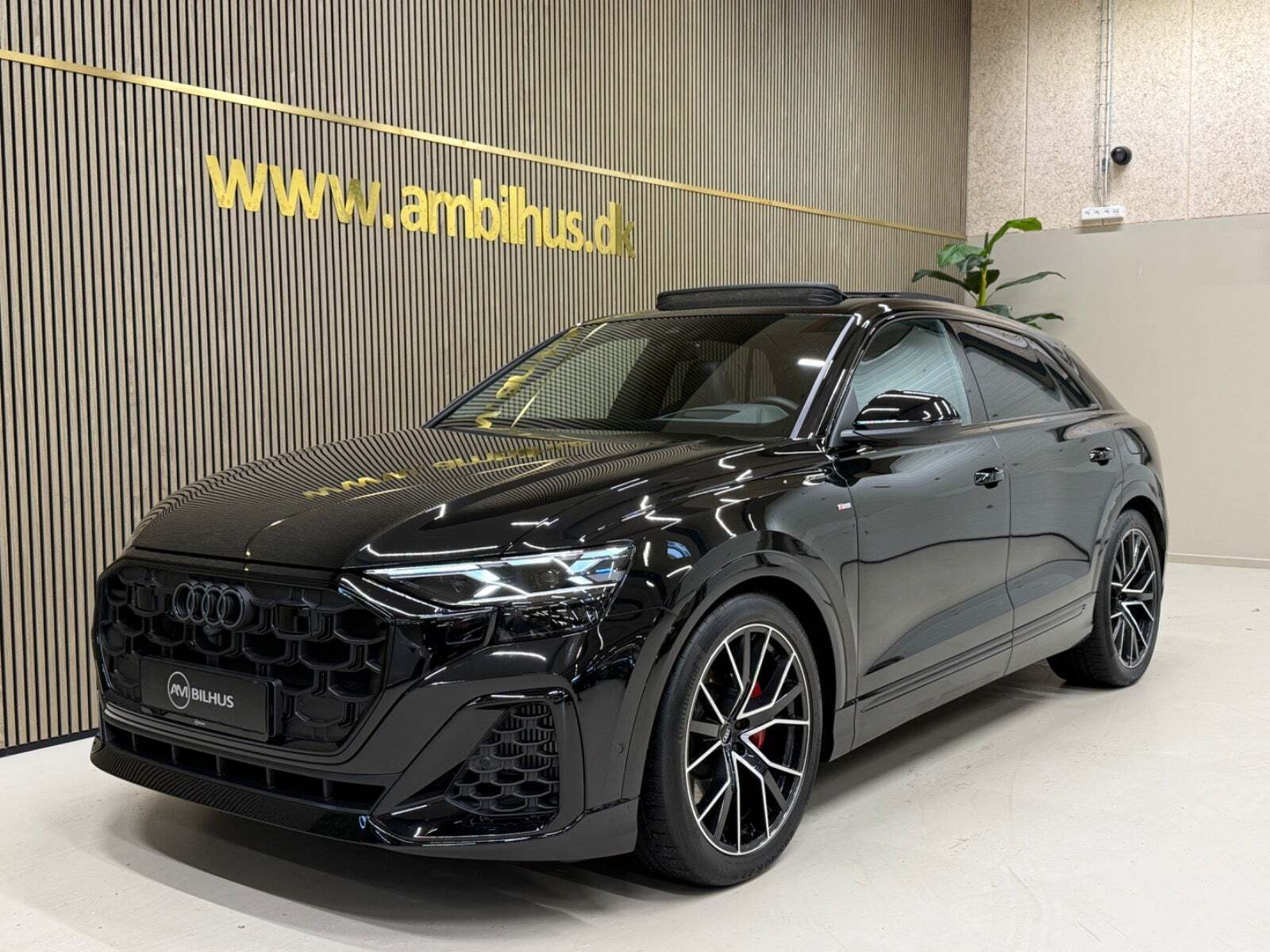 Audi Q8 60 TFSie S-line Edition quattro Tiptr.