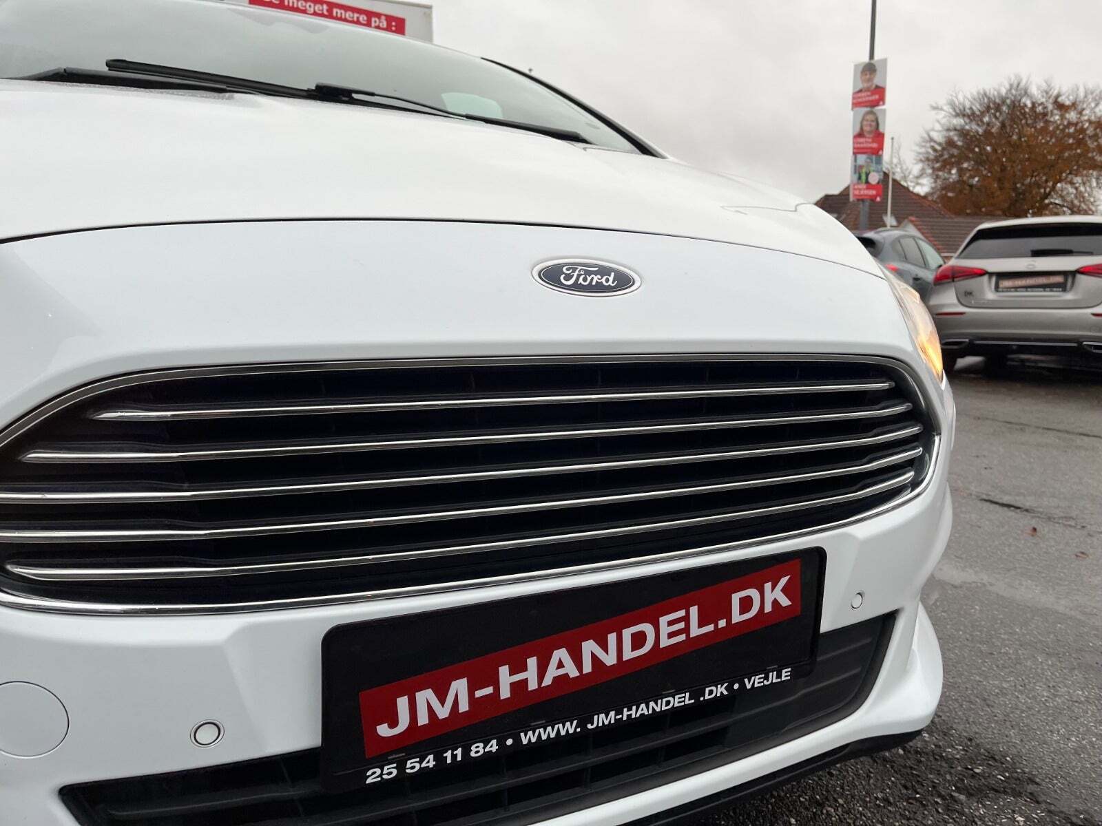 Hvid Ford S-MAX fra 2016