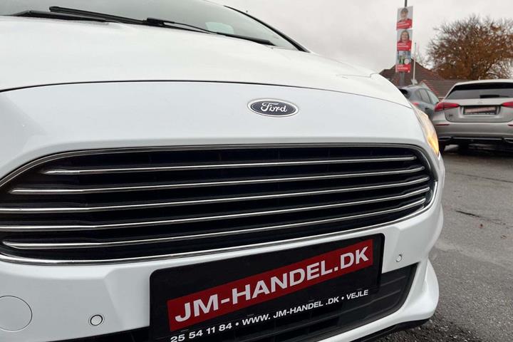 Hvid Ford S-MAX fra 2016
