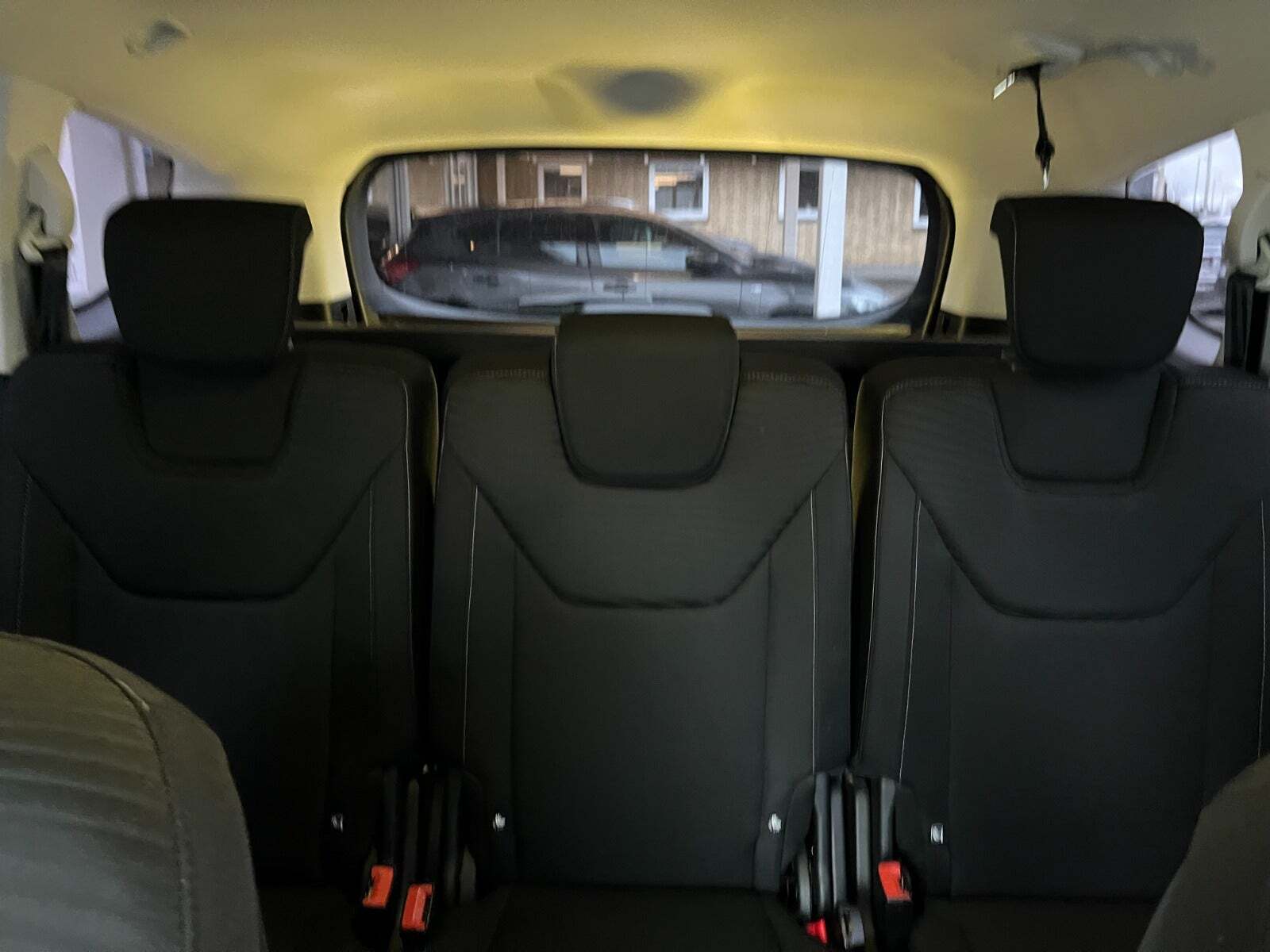 Hvid Ford S-MAX fra 2016