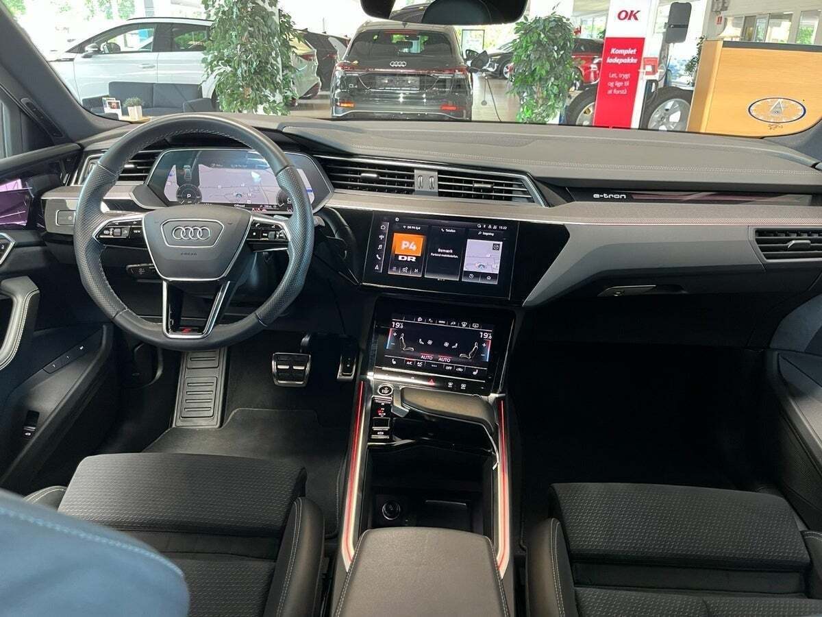 Audi Q8 e-tron 55 S-line Sportback quattro