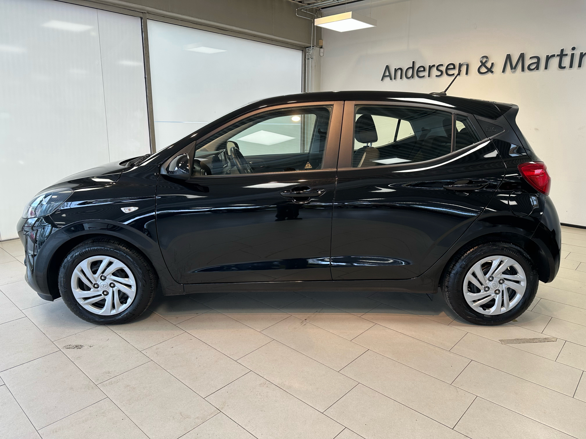 Hyundai i10 1,0 Essential 67HK 5d