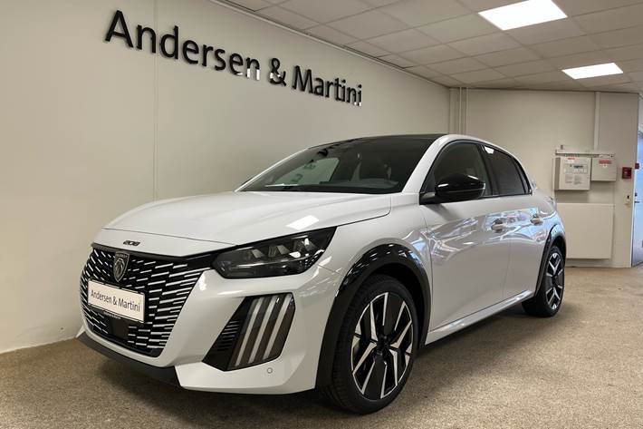 Hvid Peugeot e-208 fra 2025 set udefra