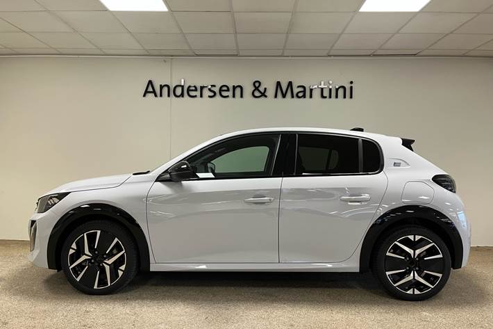 Hvid Peugeot e-208 fra 2025