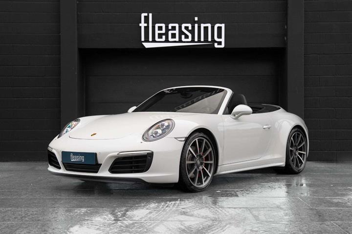 Hvid Porsche 911 Carrera 4S fra 2016 set udefra