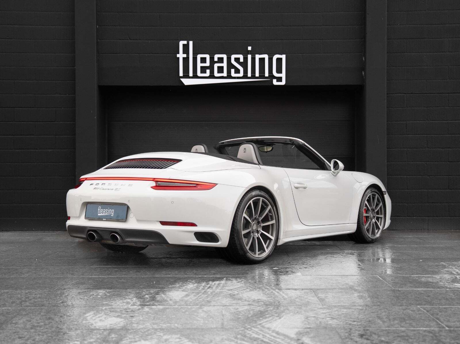 Hvid Porsche 911 Carrera 4S fra 2016