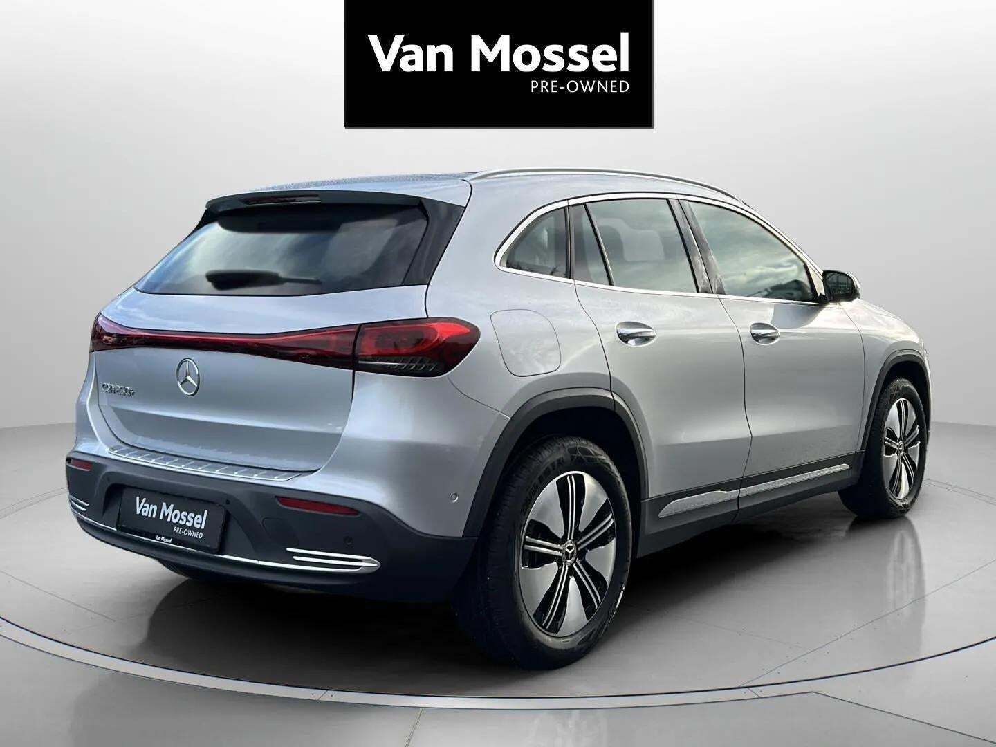 Mercedes EQA250+ Electric Art