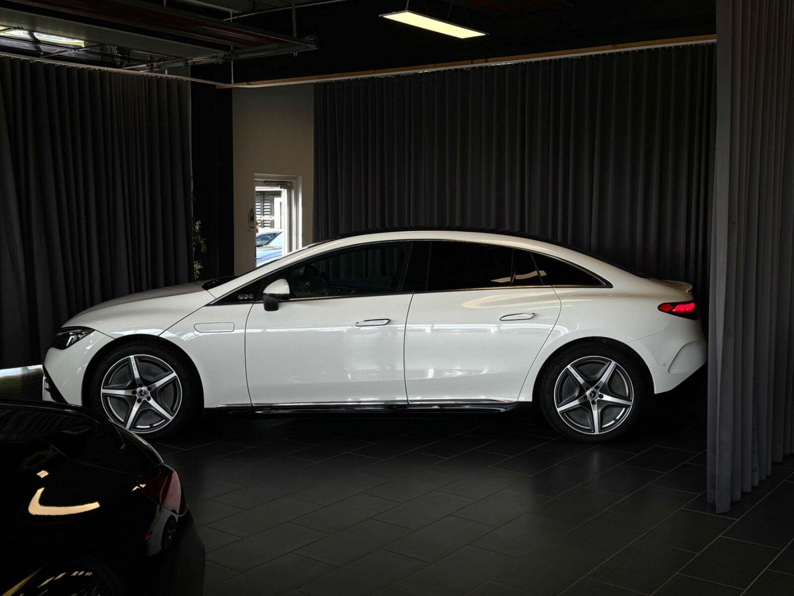 Mercedes EQE350+ AMG Line