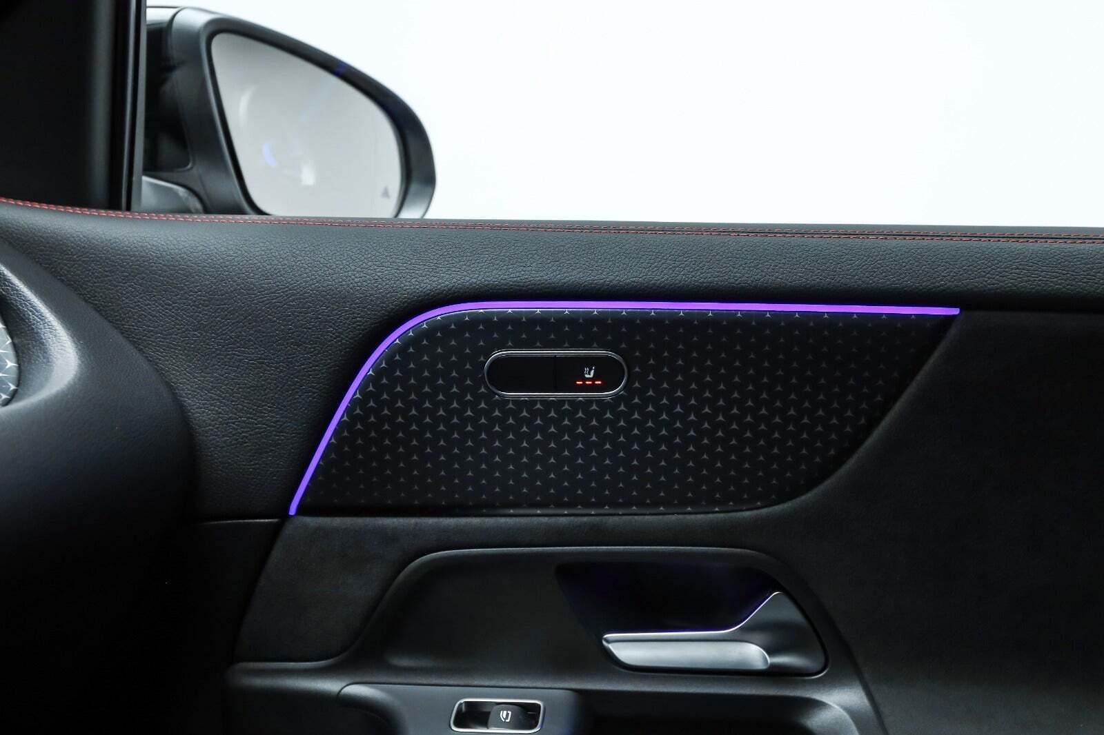 Sort Mercedes EQA250+ fra 2024