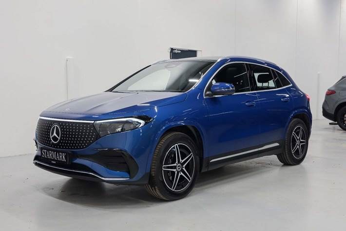 Blå Mercedes EQA250+ fra 2025
