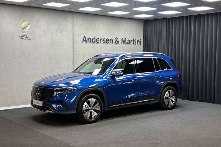 Blå Mercedes EQB 300 fra 2024