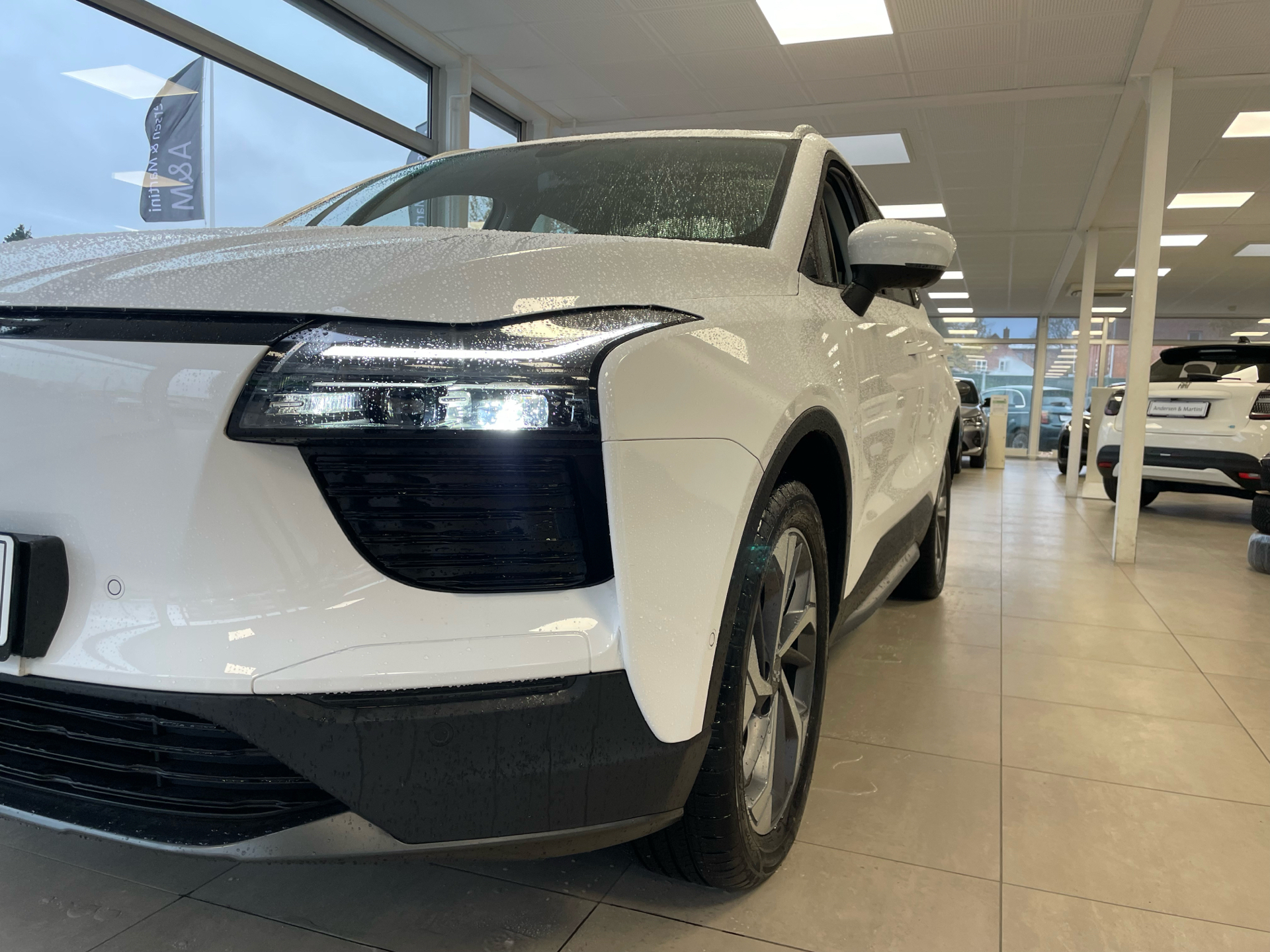 Hvid Aiways U5 fra 2022