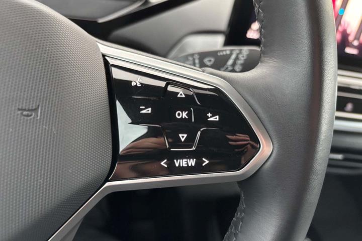 Hvid VW ID.4 fra 2023