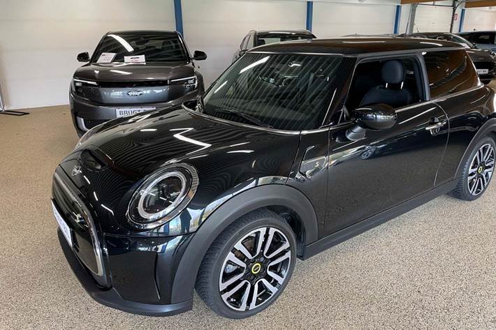 Sort Mini Cooper SE fra 2022