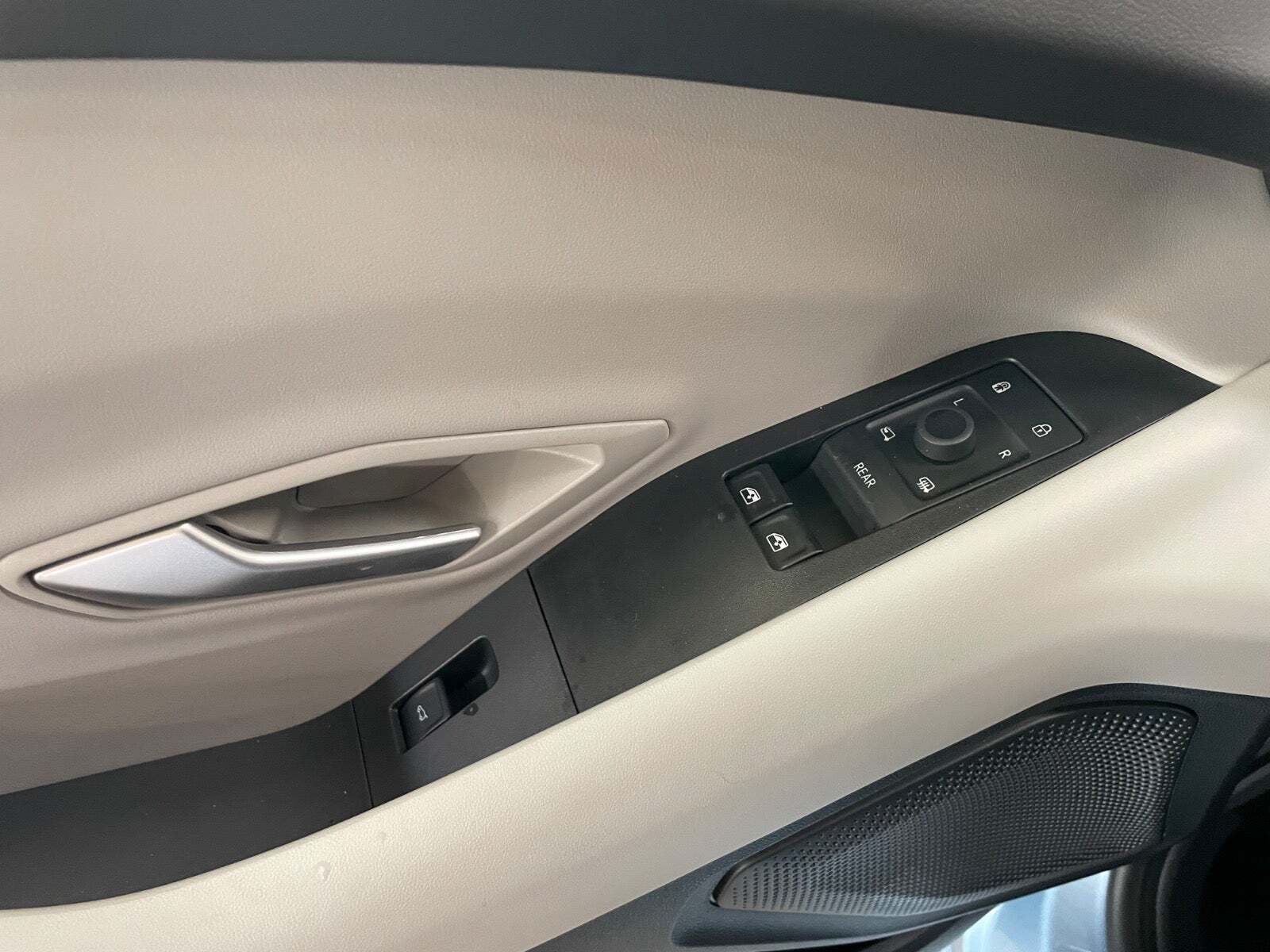 Grå Ford Explorer fra 2024