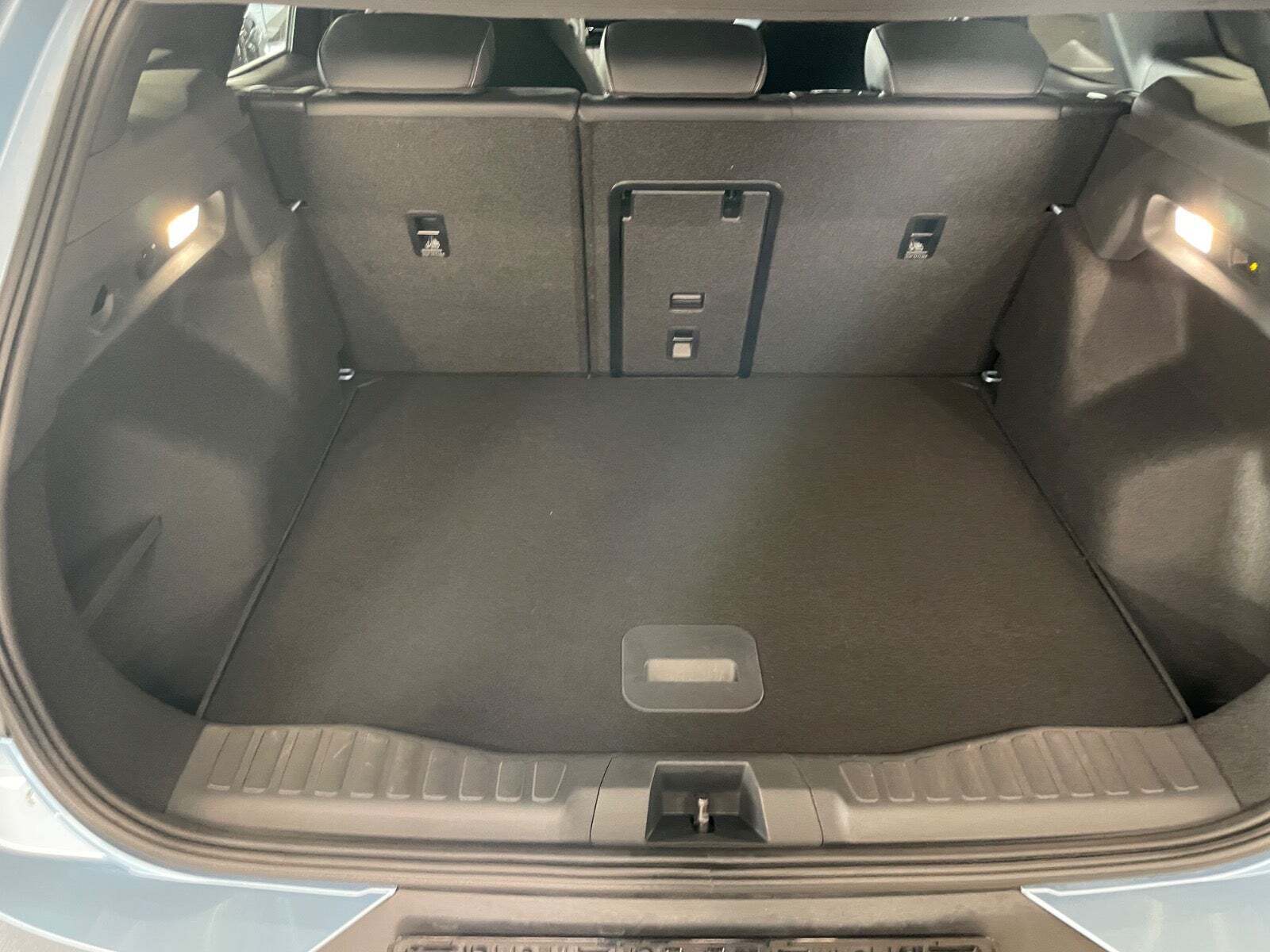 Ford Explorer 82 Select Extended Range