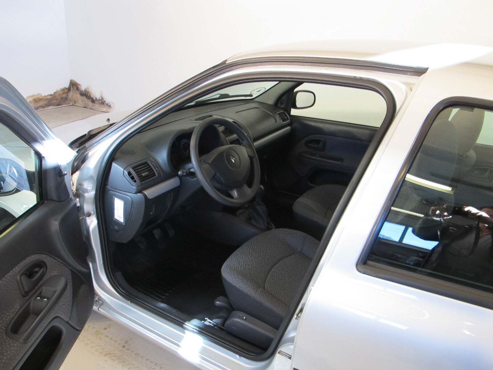 Renault Clio II 1,2 8V Family Authentique