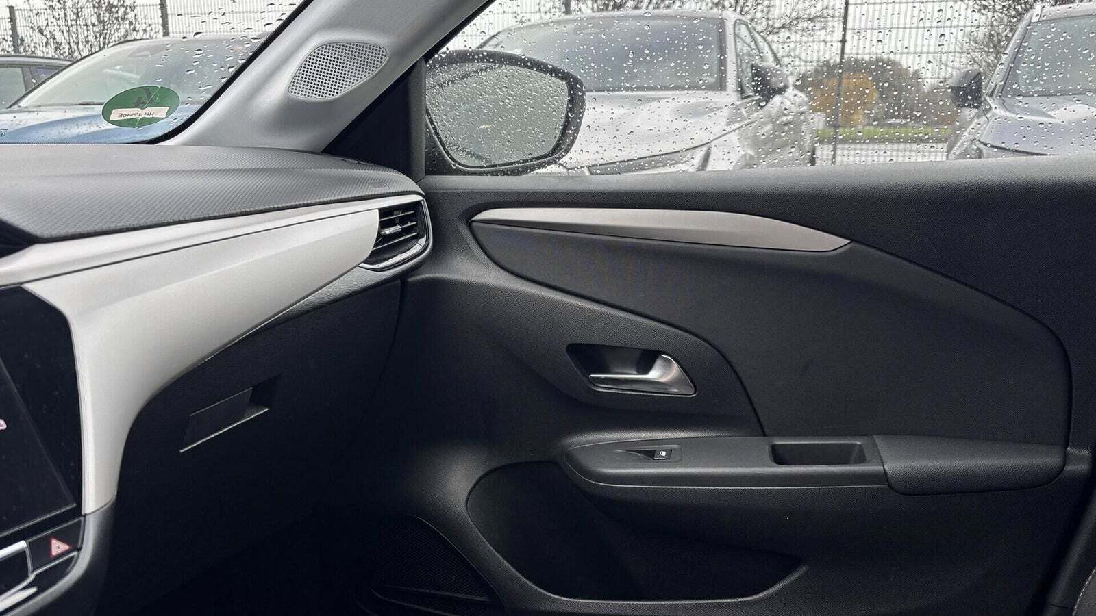 Sort Opel Corsa-e fra 2022